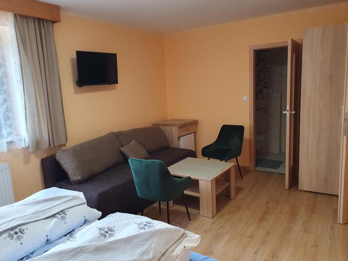 Pension Zeleny Strom Mikulov Exterior foto